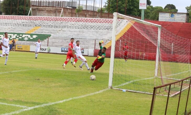 Itamar marcou os três gols do Passo Fundo  - Foto - Vinicius Kümpel – Divulgação-ECPF