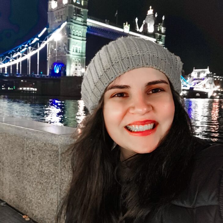 Mariana se mudou para Londres para poder cursar o mestrado no país a partir de 2022 (Foto: Arquivo Pessoal)