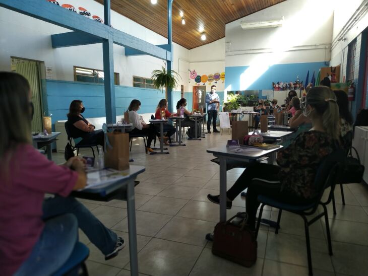  Professores e servidores das escolas terão cursos de formação continuada a partir desta segunda-feira (22) (Foto: Divulgação)