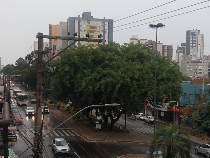 Em Passo Fundo chuva começou fraca antes das 16 horas     -Foto-LCSchneider-ON