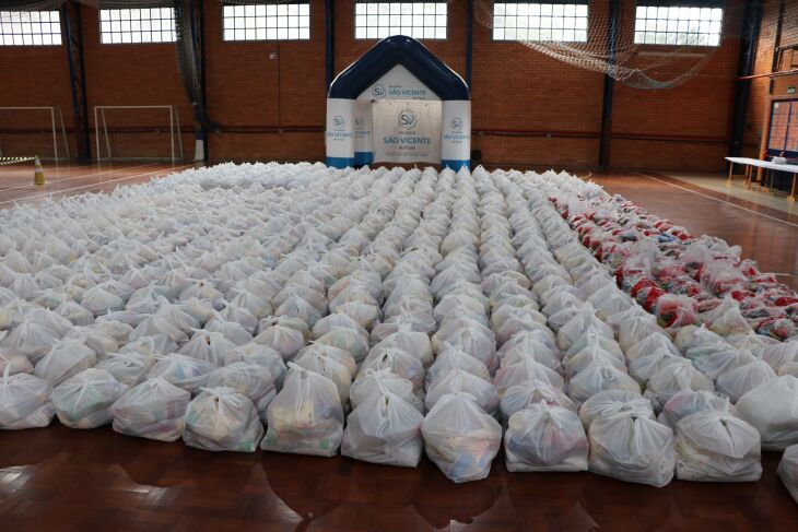 Cestas de alimentos foram repassadas a SEMCAS que fará a entrega para as famílias (Foto Assessoria de Imprensa HSVP/Caroline Silvestro)