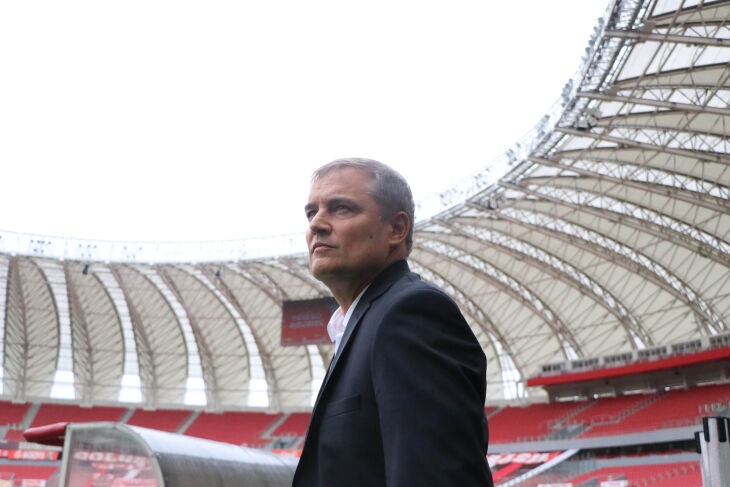 Técnico retoma história no Beira-Rio: “atitude e determinação total não se negociam”