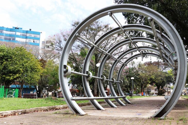 Túneis de leitura foram instalados em cinco largos de literatura em Passo Fundo (Foto: Rafael Dalbosco)