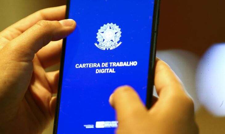 O saldo total de vagas de trabalho ofertadas no período é resultado da contratação de 2.961 carteiras assinadas no último mês (Foto: Divulgação)