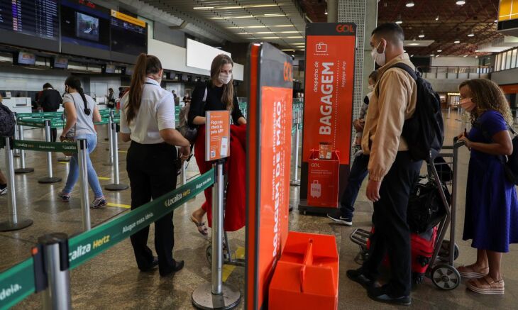 Apenas turistas de países limítrofes podem ingressar na Argentina (Foto: Amanda Perobelli/Reuters)