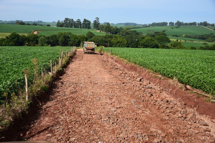 Obras deverão facilitar o escoamento da produção agrícola cultivada no distrito rural (Foto: Arquivo/PMPF)