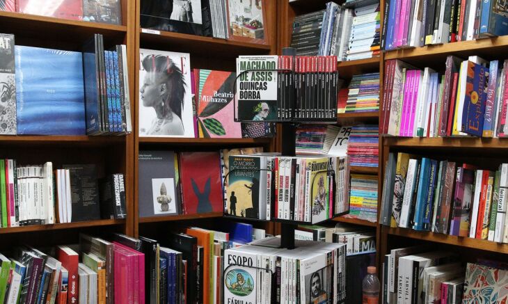 No acumulado de 2021, foram vendidos 49,6 milhões de livros (Foto: Rovena Rosa/Agência Brasil)