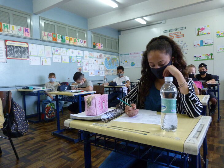 Novas orientações sobre o uso de máscara nas escolas estaduais devem ser enviadas pela Secretaria de Educação nos próximos dias (Foto: Claudia Dalmuth/Arquivo ON)