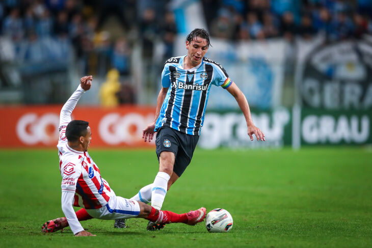 Geromel: novamente o melhor do Grêmio    - Foto-Lucas Uebel-GFBPA