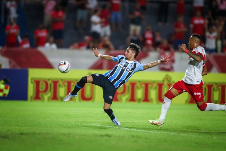 Mesmo com um a mais em campo, Grêmio não superou time alagoano - Foto - Lucas Uebel-GFBPA