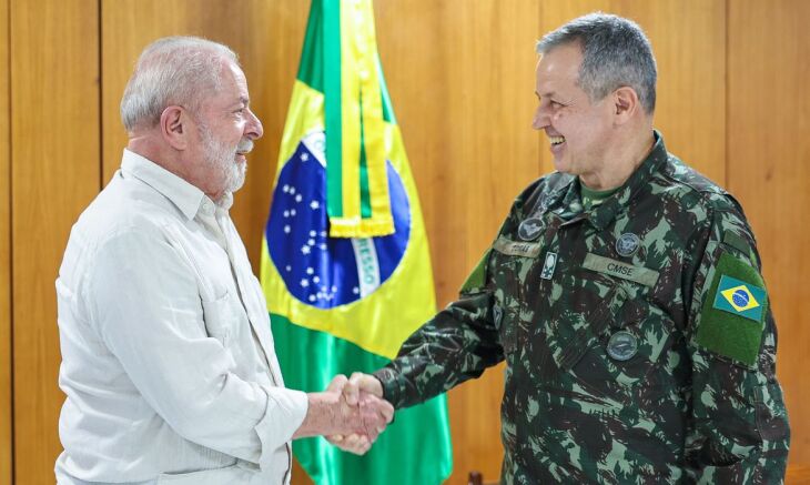 Presidente com o general Tomás Miguel Ribeiro Paiva – Foto-Ricardo Stuckert/Palácio do Planalto