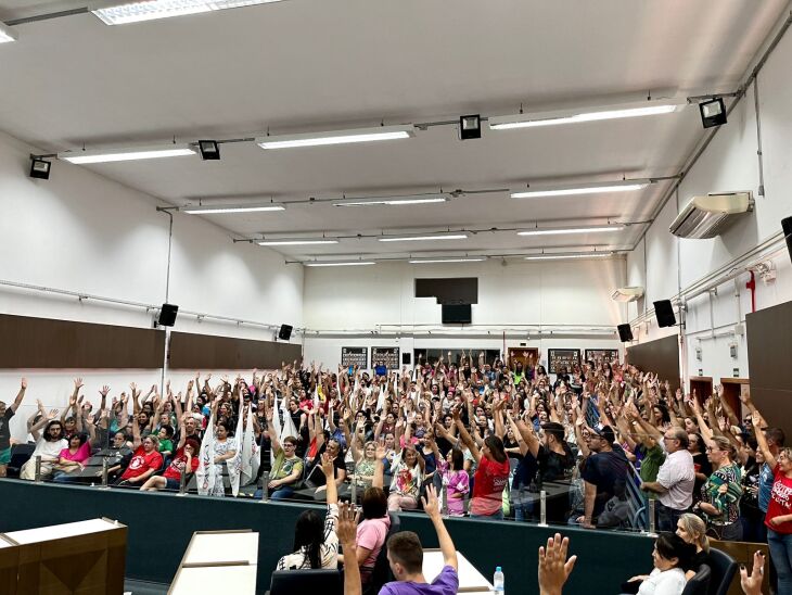 Decisão foi tomada em assembleia na manhã de hoje - Foto CMP Sindicato