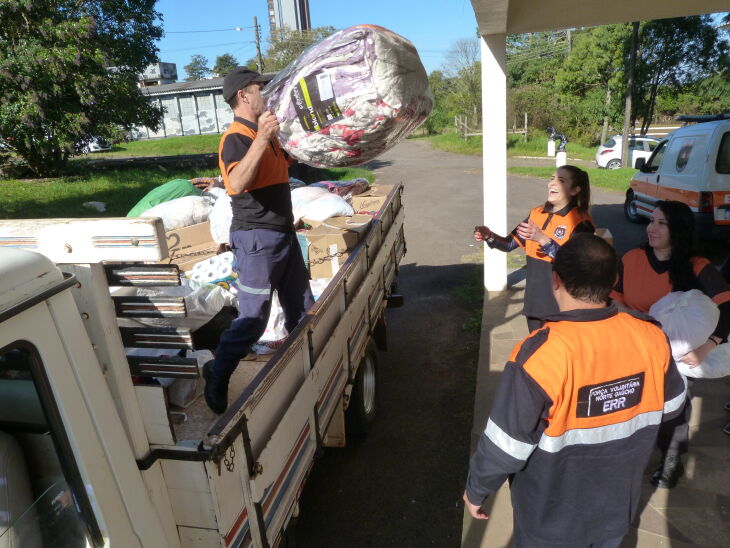 Todas as doações da região estão sendo concentradas no quartel do 3ºRPMon para ser enviadas até Porto Alegre - Fotos: Luciano Breitkreitz/ON 