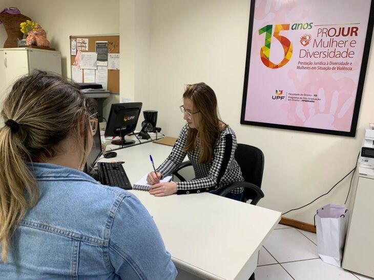 Projur atende em sua sede no Campus I da UPF e também via WhatsApp pelo número (54) 3316-8576.