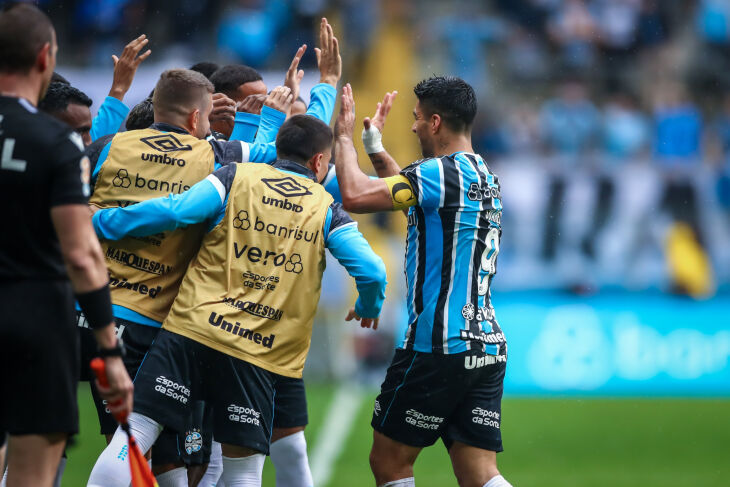 Suárez abriu o placar da vitória do Grêmio  - Foto - Lucas Uebel - Grêmio