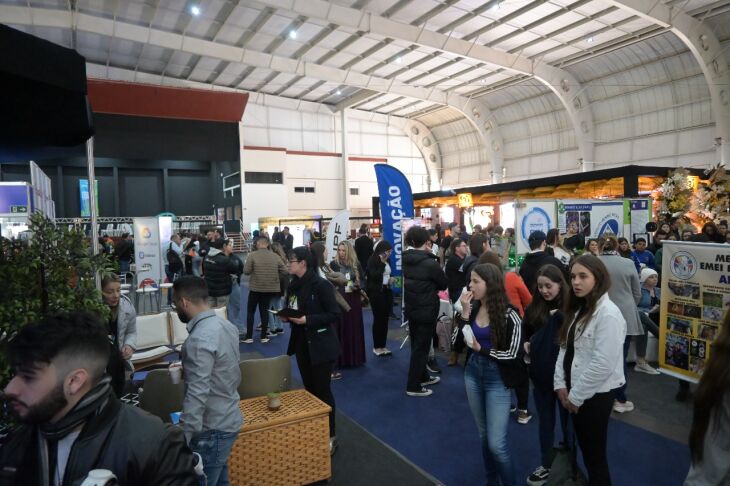 Estudantes de diversas escolas marcaram presença na Feitech - Foto Alex Borgmann