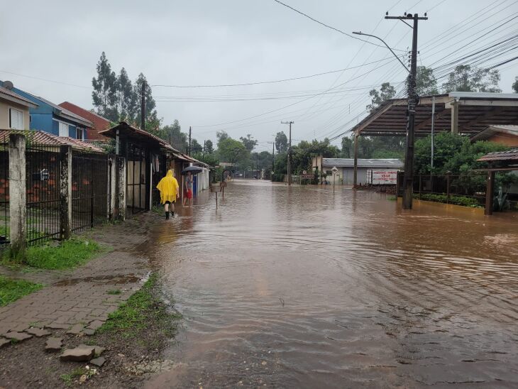 Do alto é possível ver os diversos pontos de alagamento no bairro Entre Rios