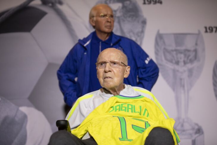 Zagallo  na inauguração da sua estátua de cera no Museu Seleção Brasileira – Foto - Lucas Figueiredo/CBF