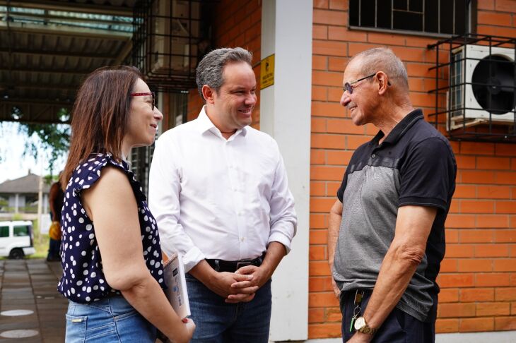 Visita do prefeito teve acompanhamento da secretária de saúde