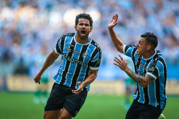 Diego Costa foi o nome do Tricolor, com um gol e uma assistência - Foto Luca Ueber - Grêmio