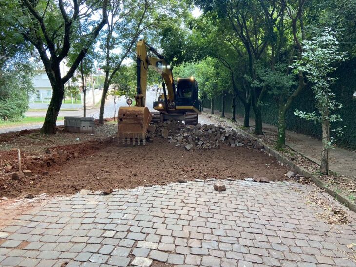 Obra de revitalização da Avenida Scarpellini Ghezzi sofre com o furto de fiação 