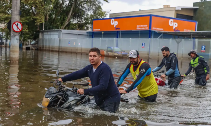 Parte da capital gaúcha permanece alagada Foto - Rafa Neddermeyer/Agência Brasil