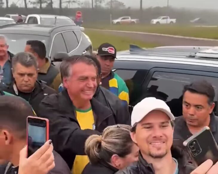 Bolsonaro esteve em Tupanciretã na manhã desta sexta - Imagem: reprodução redes sociais