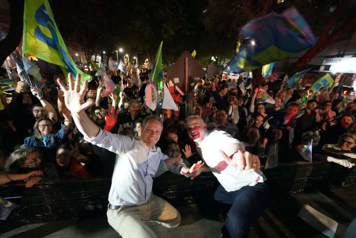 Festa da vitória ocorreu na Av. Brasil, região central. Foto divulgação/ Michel Sanderi