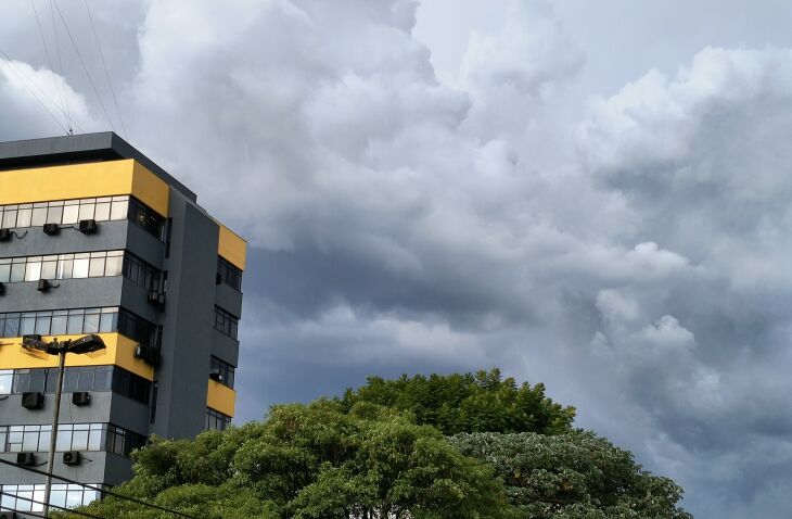 Abafado: terça-feira com céu nublado e 34,5ºC  - Foto – LC Schneider