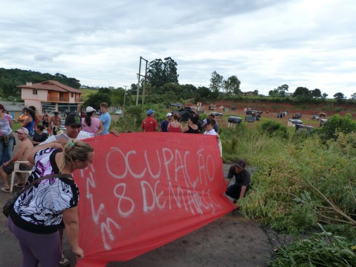 Grupo pede pela agilização da infraestrutura de água e luz