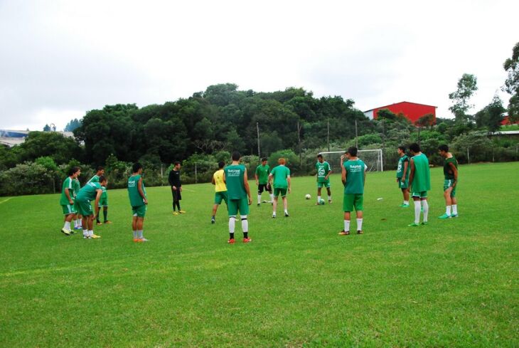 Gaúcho em treino na Frangosul