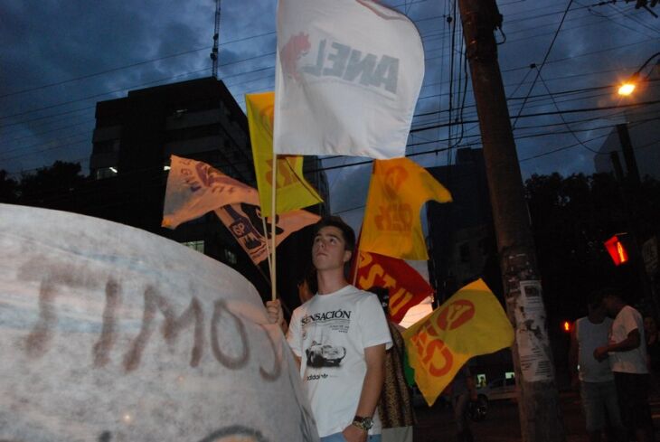 Manifestantes voltaram a esquina da Bento com a Brasil