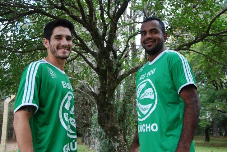 Adilson e Danilo, ontem, na UPF