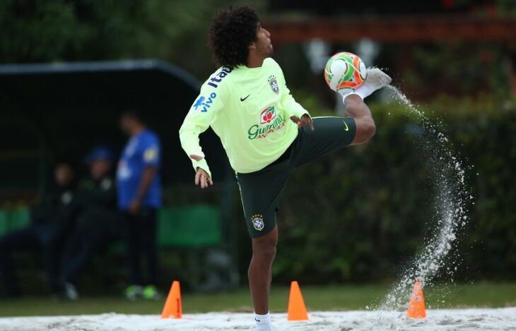 Dante: trabalho na areia à tarde