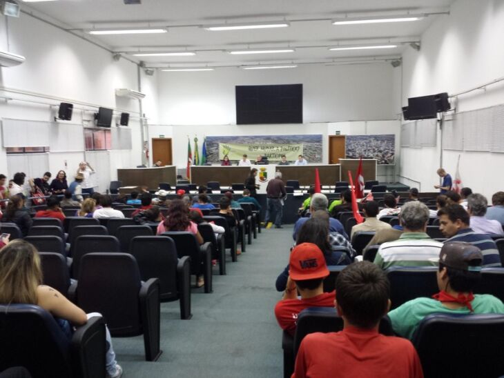 Audiência pública na Câmara de Vereadores realizou um debate sobre a reforma política.