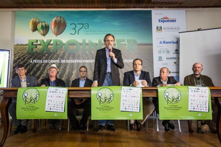 Ministro do Desenvolvimento Agrário falou na abertura do 1º Prêmio da Agricultura Familiar de Jornalismo da Região Sul