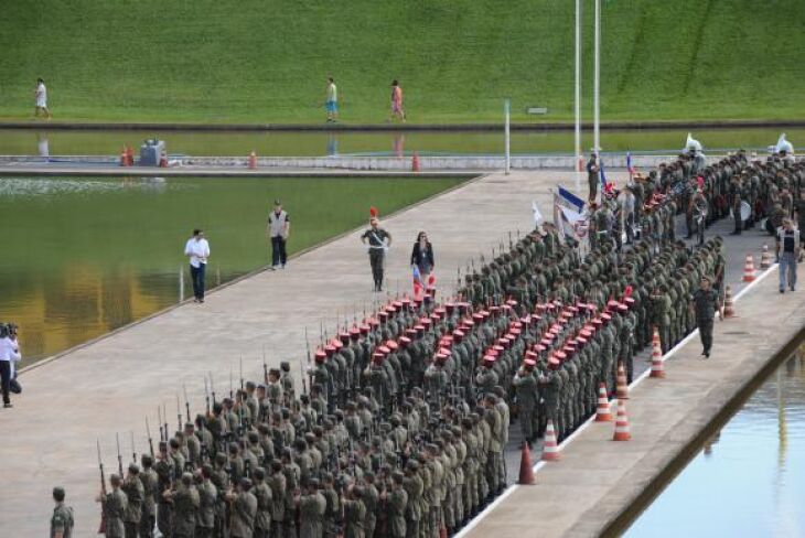 O cerimonial do Palácio do Planalto faz os ajustes finais da cerimônia de posse da presidenta Dilma Rousseff, marcada para o dia 1º de Janeiro