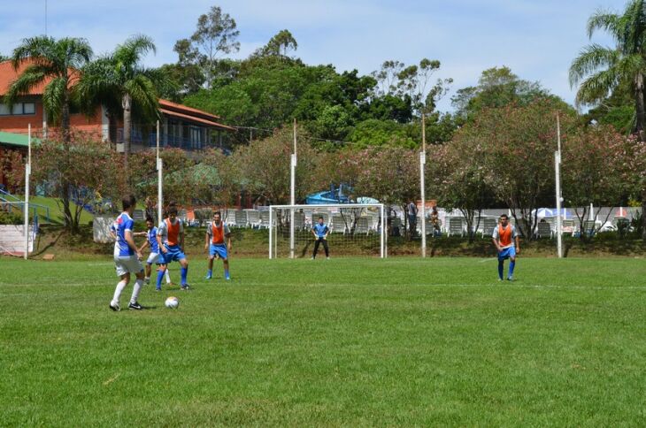 Jogos na sede campestre da Roselândia