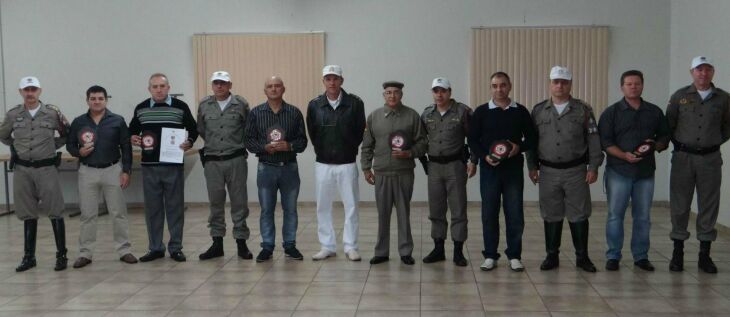 Servidores receberam homenagens após 30 anos de trabalho