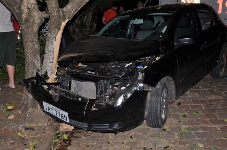 Foto ?EUR" Acidente aconteceu na rua Minas Gerais, fundos  do Parque da Gare