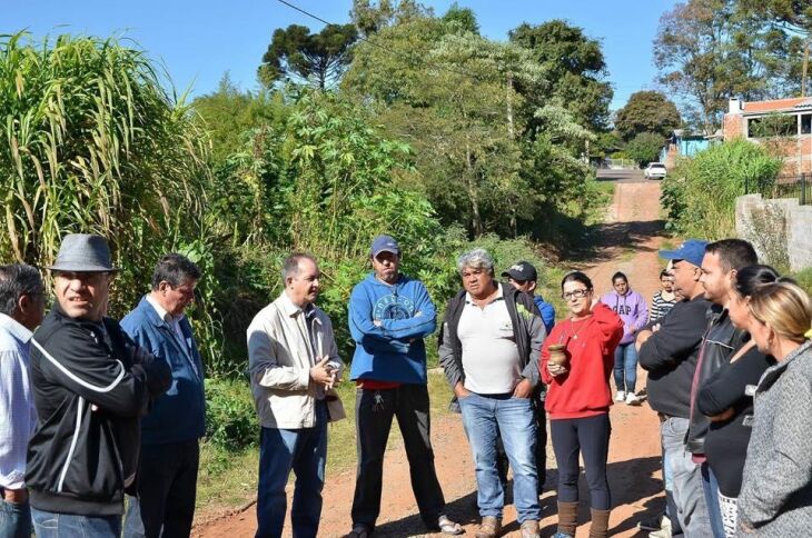 os bairros Umbú, Mattos, Tupinambá e 20 de Setembro receberão 20 quadras de pavimentação, serviços de canalização, iluminação e limpeza.