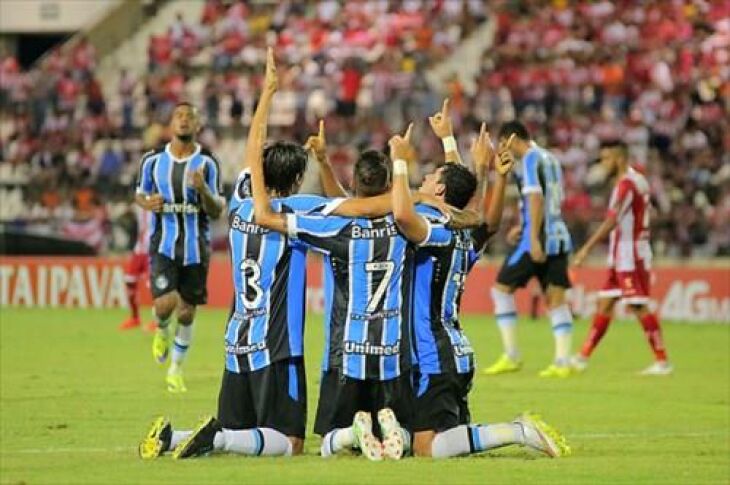 O Grêmio marcou os três gols no primeiro tempo