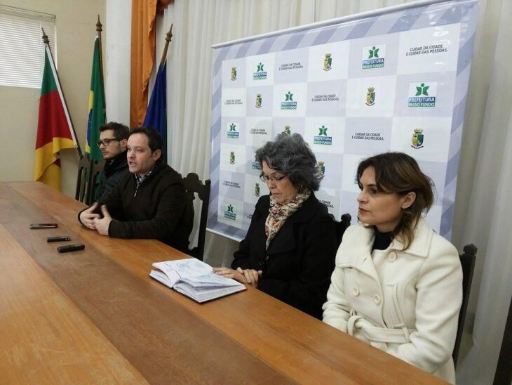 Coletiva de imprensa sobre a nova Feira do Livro de Passo Fundo