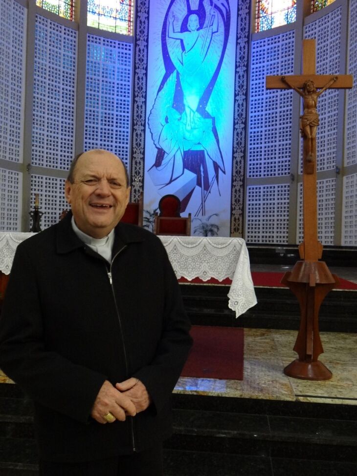 ?EURoeO meu viver é Cristo?EUR? é o lema episcopal de dom Paulo, que na tarde de ontem chegou na Catedral Nossa Senhora Aparecida de Passo Fundo