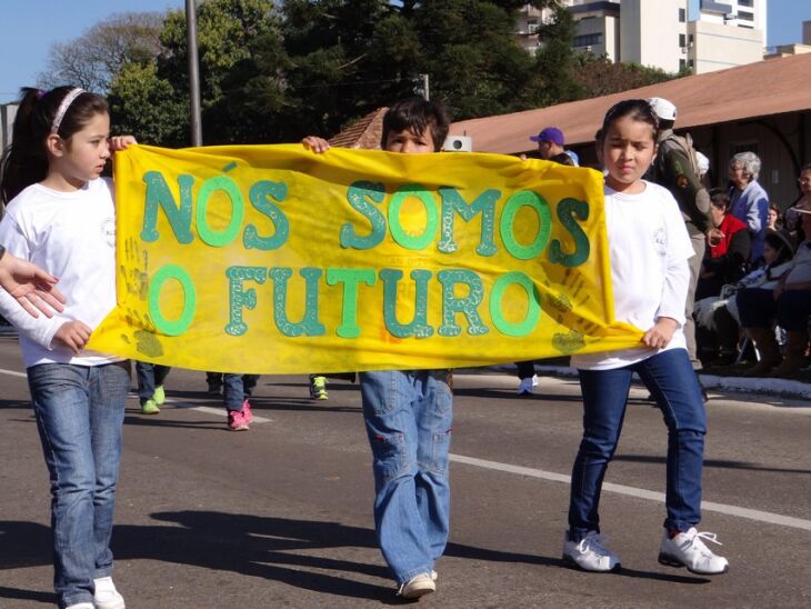 Desfile é uma das atividades do encerramento da Semana da Pátria