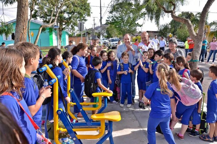 A academia fica localizada na Rua Múcio de Castro, ao lado do campo de futebol