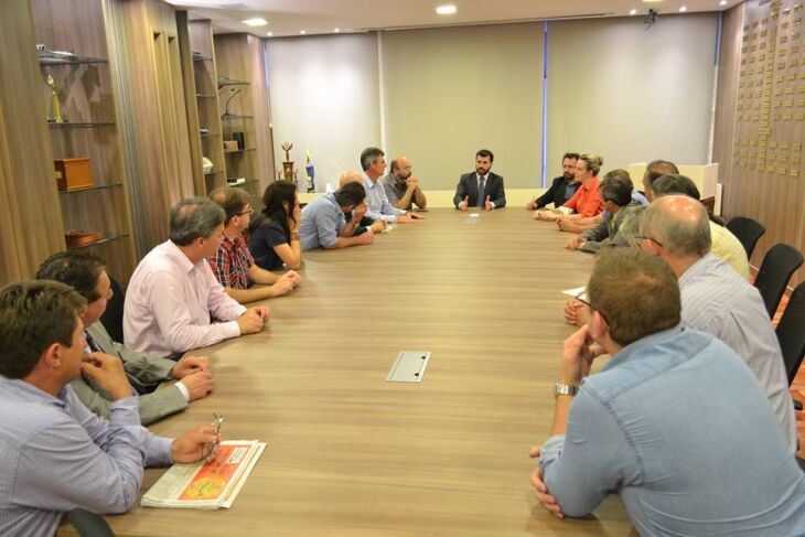 Reunião aconteceu no Plenarinho da Câmara