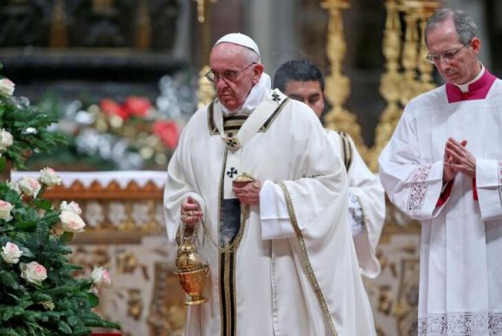 Na Missa do Galo, papa Francisco pede simplicidade às pessoas