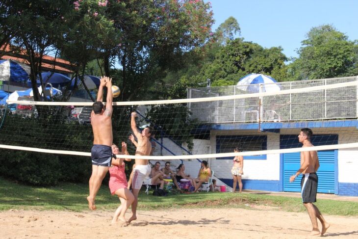 Vôlei de areia na programação