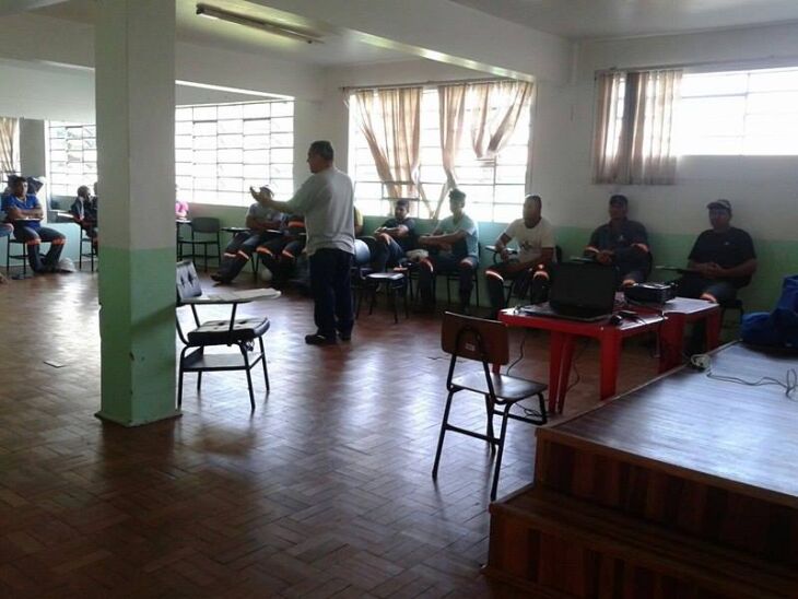 Cerca de 20 alunos participaram do curso de eletricista